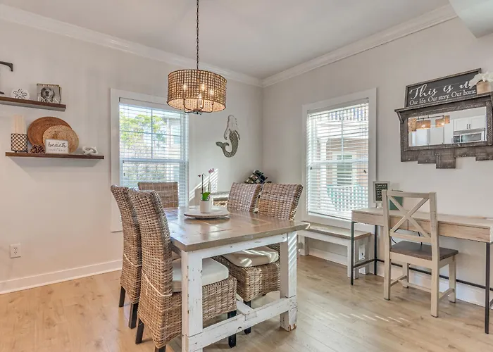 Resort Perks! Family-Friendly Perdido Key Cottage Pensacola