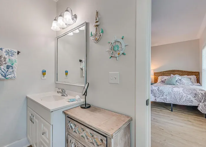 Resort Perks! Family-Friendly Perdido Key Cottage