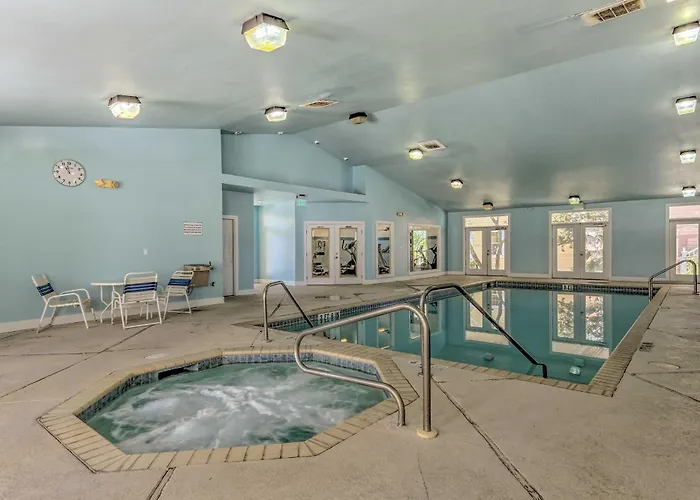 Resort Perks! Family-Friendly Perdido Key Cottage * Pensacola