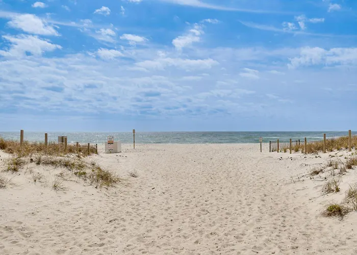 Resort Perks! Family-Friendly Perdido Key Cottage Holiday home Pensacola